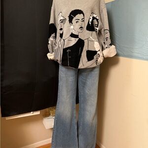 Zara Gray Graphic Sweater